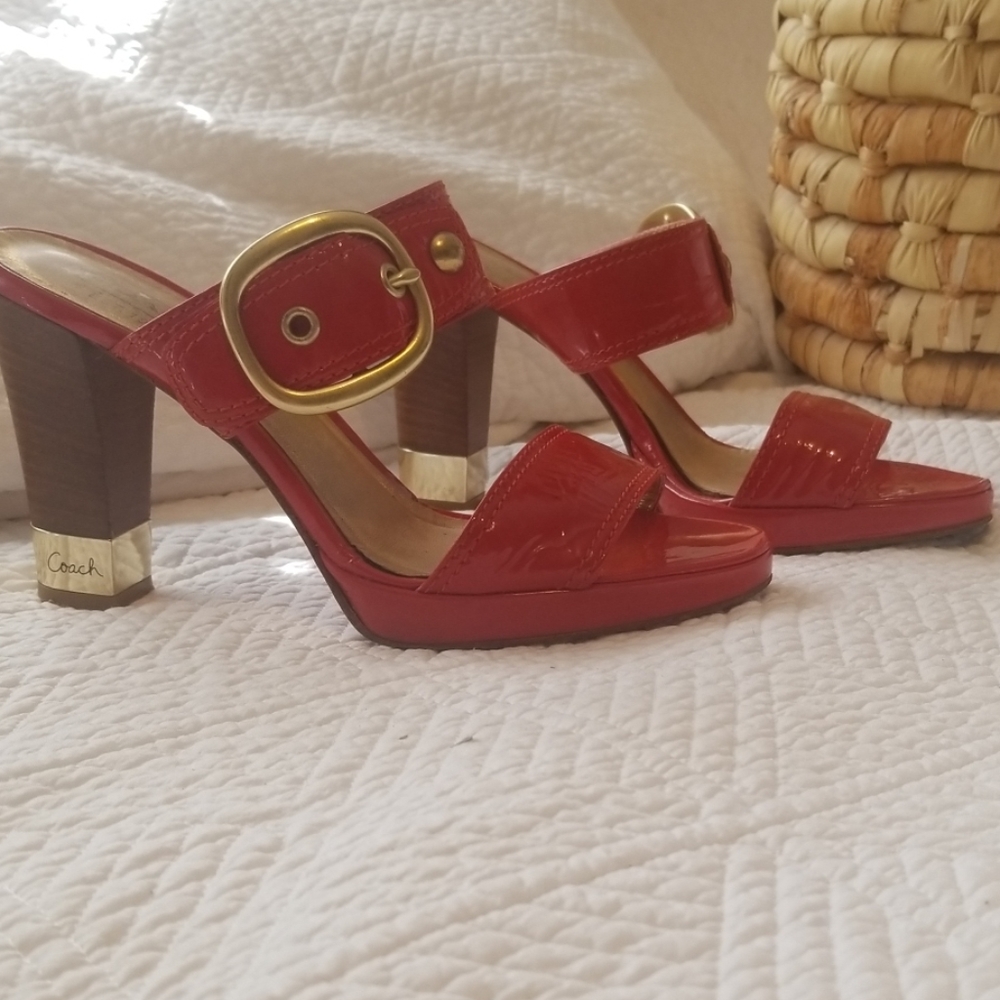 Red Coach Sandle Pump w/ stacked wooden heel